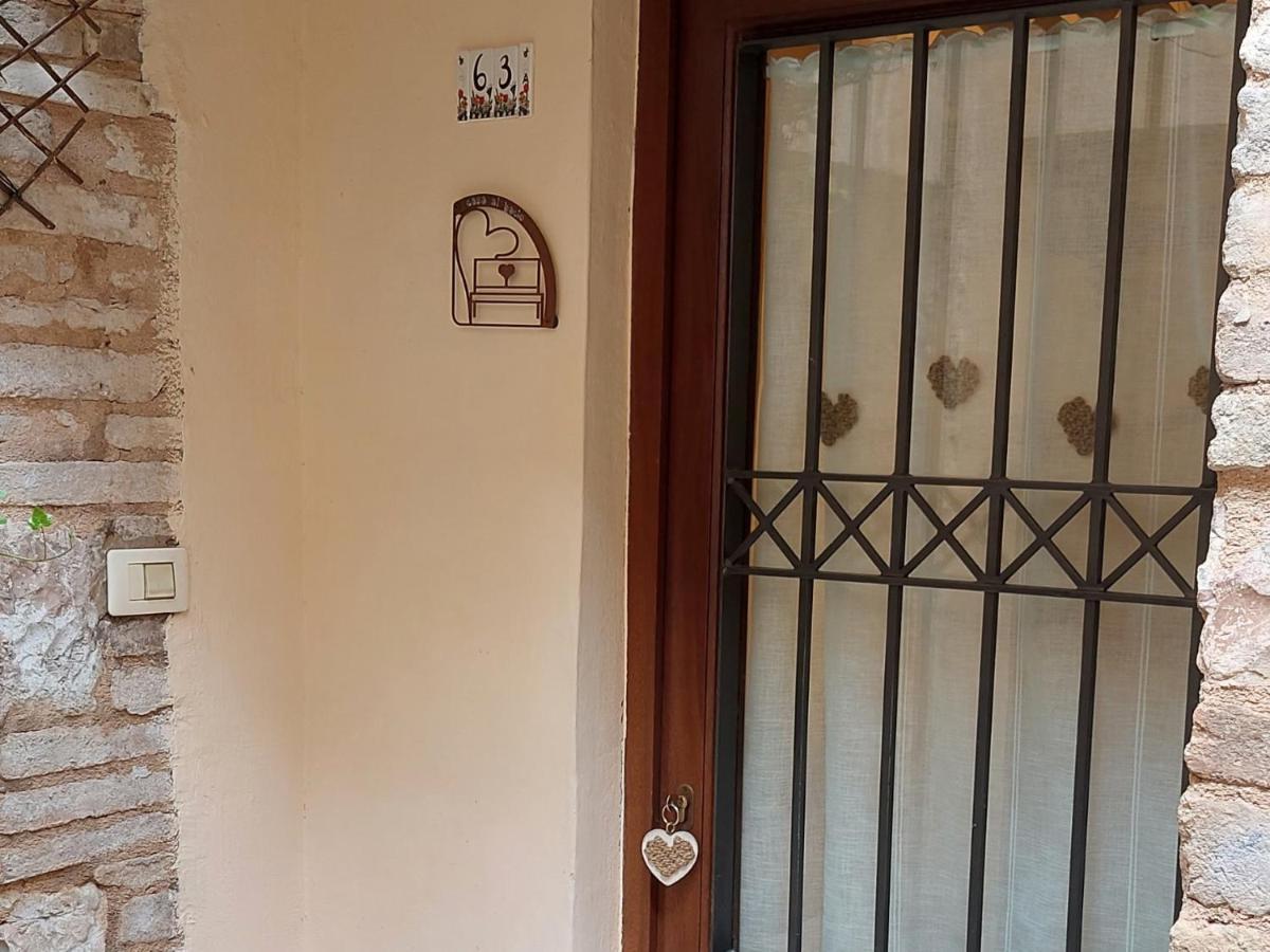 Ferienwohnung Nel Vicolo Dei Baci - Casa Vacanze Al Bacio Spello Exterior foto