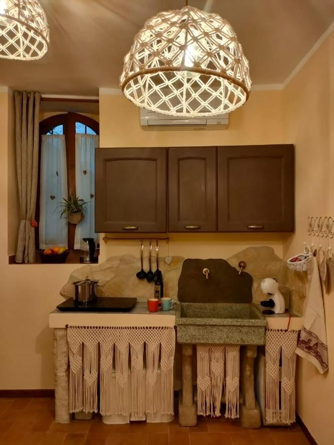 Ferienwohnung Nel Vicolo Dei Baci - Casa Vacanze Al Bacio Spello Zimmer foto