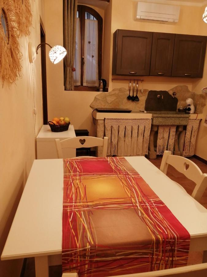 Ferienwohnung Nel Vicolo Dei Baci - Casa Vacanze Al Bacio Spello Zimmer foto